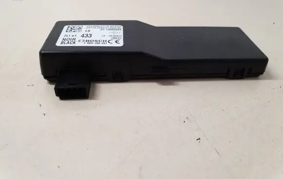 Opel Insignia A Door central lock control unit/module 13503204