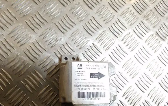 Opel Zafira A Airbag control unit/module 09174005