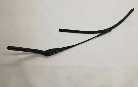 BMW X1 E84 Windshield/front glass wiper blade 2990028
