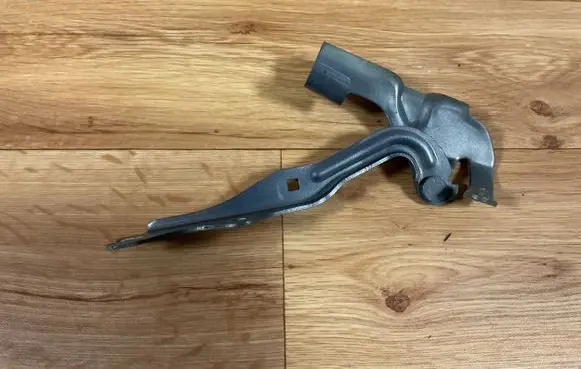 Mazda 3 I Engine bonnet/hood hinges 