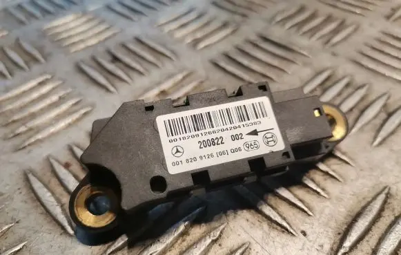 Mercedes-Benz CLK A209 C209 Airbag deployment crash/impact sensor 0018209126