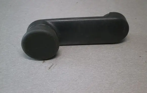 Opel Astra H Rear door window winding handle 90247150