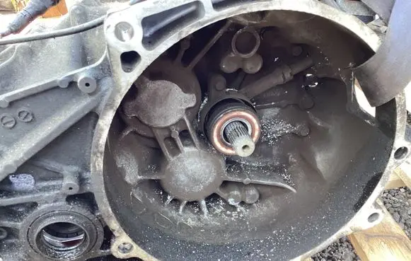 Manual 6 speed gearbox