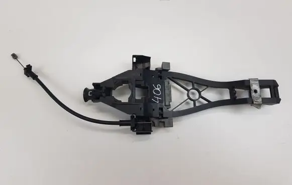Volvo V50 Front door exterior handle/bracket 30663865 30663866