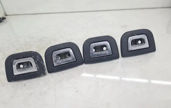 BMW 5 E60 E61 Tie down hook / loop 