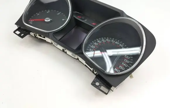 Speedometer (instrument cluster)