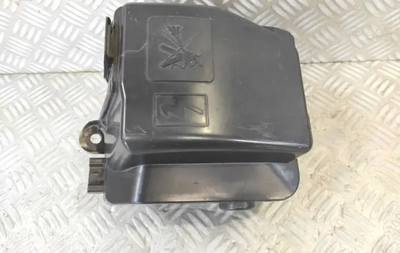 Dacia Logan II Fuse box cover 243809584R