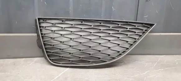 Seat Ibiza IV (6J,6P) Front bumper lower grill 6J0853665