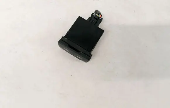 KIA Ceed USB socket connector 