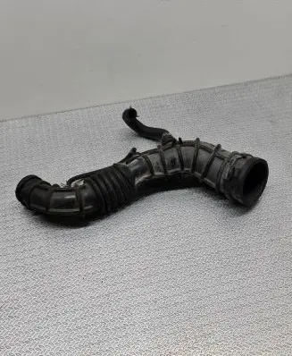 Renault Clio III Air intake hose/pipe 8200500383