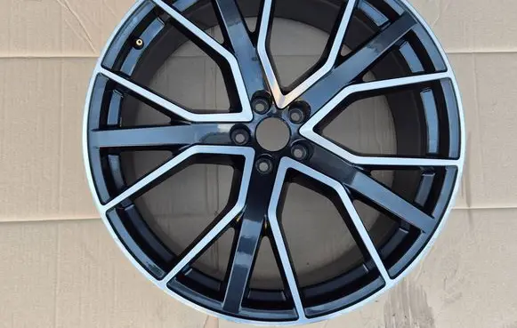 Audi Q8 R22 alloy rim 4M8601025Q