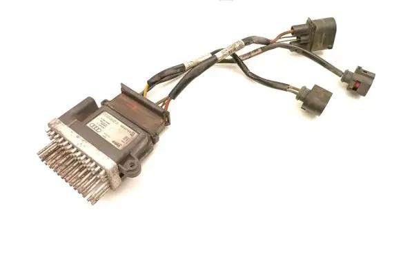 Audi A4 S4 B8 8K Fan control module 8K0959501C 8K0910501D