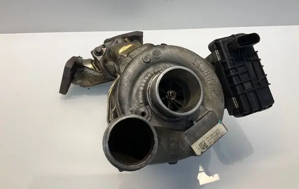 Mercedes-Benz C W204 Turbo A6420902880 6420902880