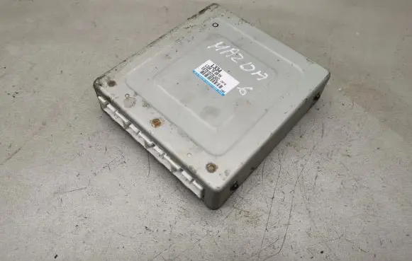 Mazda 6 Engine control unit/module L33418881H E6T51573L00C