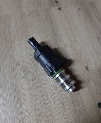 BMW M5 F90 Turbo solenoid valve 7639993 11417639993