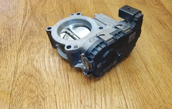 Porsche Macan (95B) Throttle valve 06M133062L