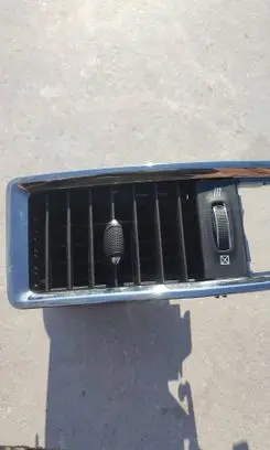 Dodge PickUp RAM SRT-10 Dash center air vent grill 1WP30DX9AC