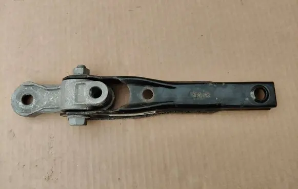 Volkswagen PASSAT B8 Gearbox mounting bracket 5Q0199855AB 21082019