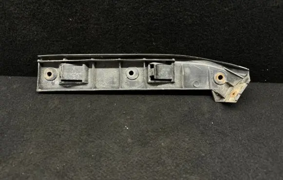 Volkswagen PASSAT B5.5 Front bumper mounting bracket 1J0807183A