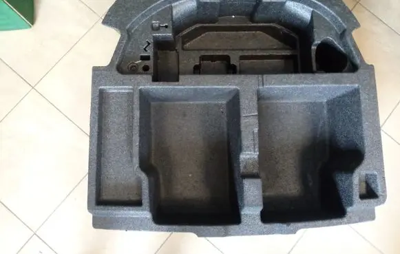 Skoda Superb B8 (3V) Spare wheel section trim 3V0863957B NE68796