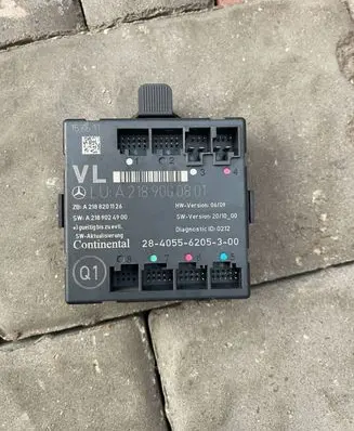 Mercedes-Benz CLS C218 X218 Door control unit/module A2189000801