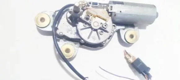 Ford Mondeo MK I Rear window wiper motor 0390201521 93bg-17k441-h1d