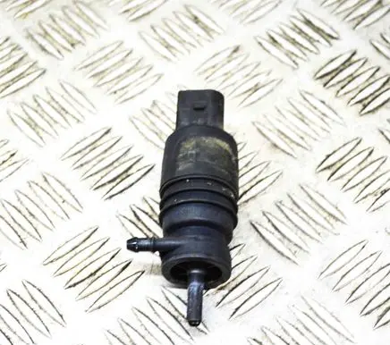 Mercedes-Benz E W211 Windscreen/windshield washer pump