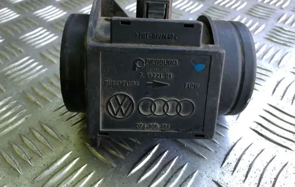 Volkswagen Sharan Mass air flow meter 71822101 074906461