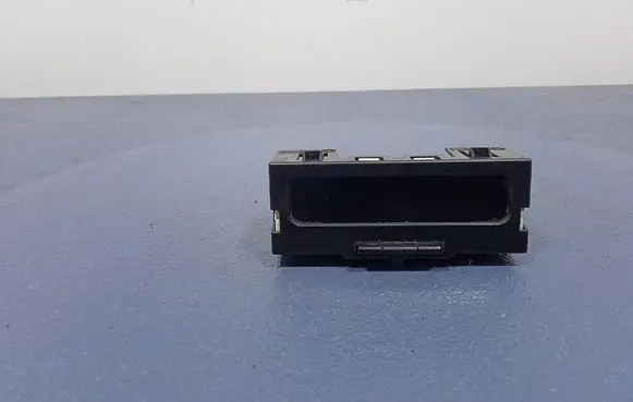 Renault Trafic II (X83) Radio/CD/DVD/GPS head unit 8200028364