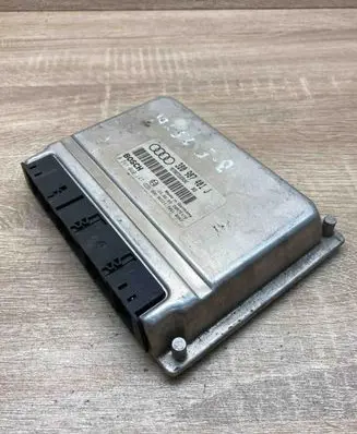 Volkswagen PASSAT B5 Engine control unit/module ECU 3B0907401J 0281010147