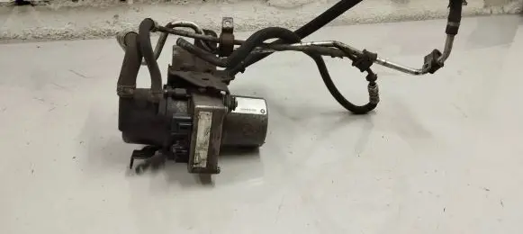 Jeep Grand Cherokee Electric power steering pump P05154449ad 308233957 P040912915fad