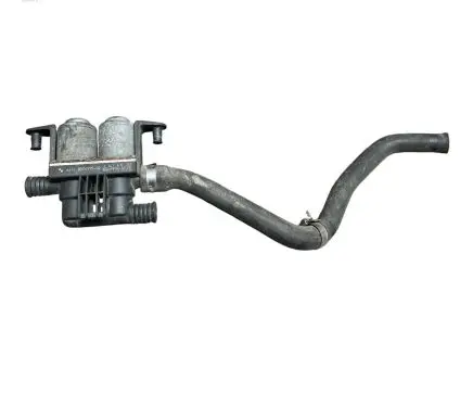 BMW 5 E39 Coolant heater control valve 8374995