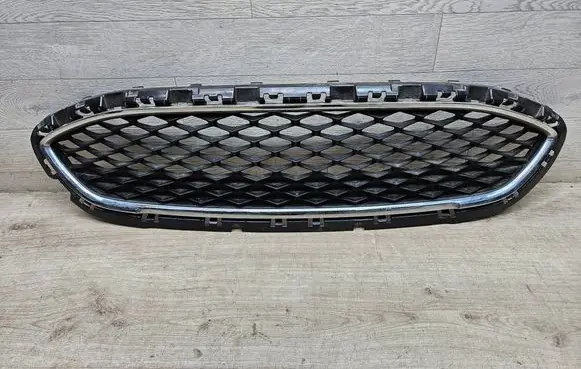 Ford Fiesta Front grill H1BB8200A