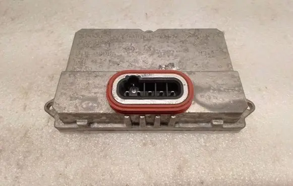 Mercedes-Benz E W211 Headlight ballast module Xenon 5DV00829000