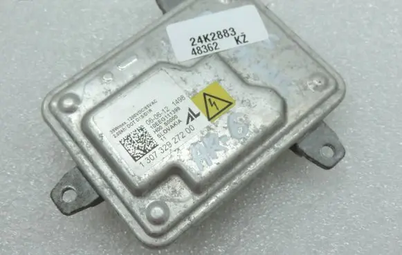 Alfa Romeo Giulietta Headlight ballast module Xenon 77365495 77368249 130732927200