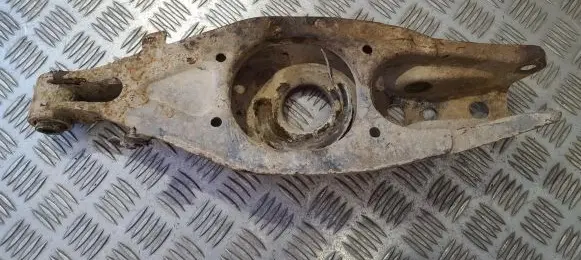 Rear upper control arm/wishbone