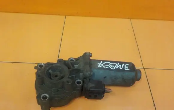 Land Rover Discovery 3 - LR3 Other gearbox part 0130008508