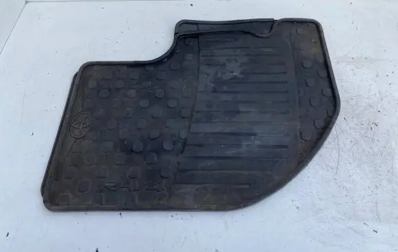 Toyota RAV 4 (XA20) Front floor mat PZ414X1352RJ 1004517