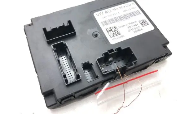 Volkswagen Golf VII Other control units/modules 3AA959257A