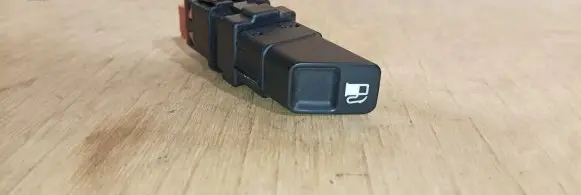 Citroen C6 Fuel tank opening switch 96518163XT
