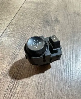 Opel Insignia A Wing mirror switch 23204016