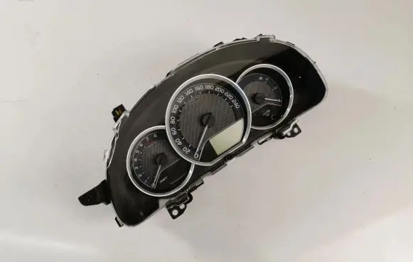 Speedometer (instrument cluster)