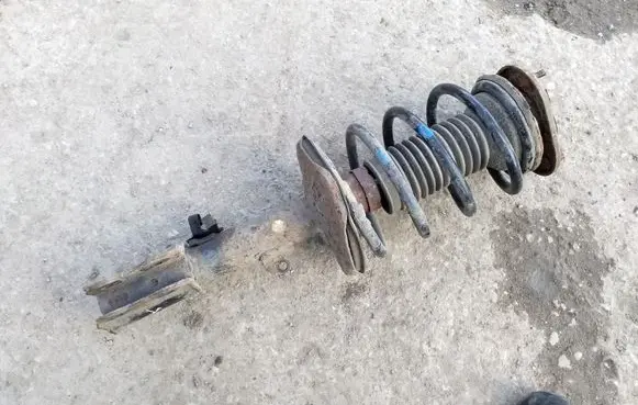 Toyota Corolla E120 E130 Front shock absorber/damper