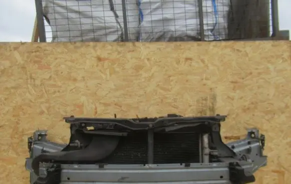 Opel Zafira C Front bodywork piece 