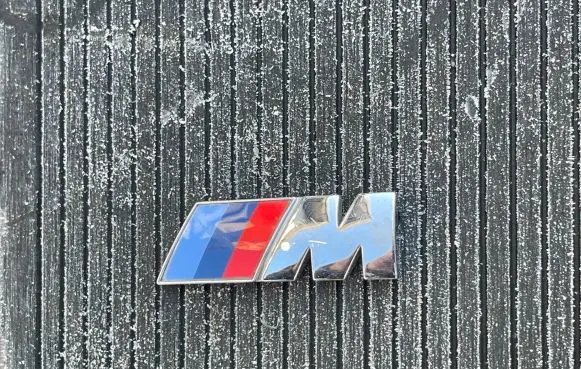 BMW 1 F40 Manufacturer badge logo/emblem 8058882 8058881