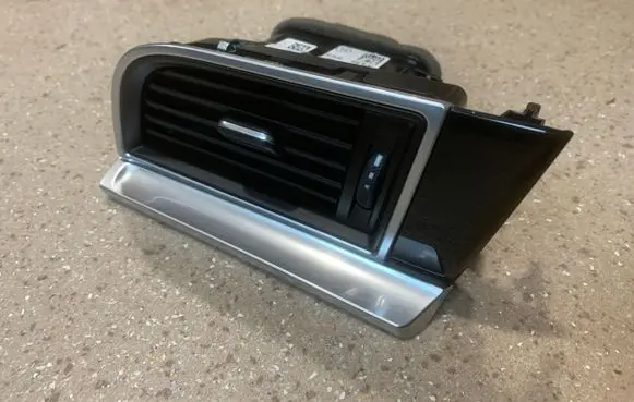 Porsche Macan (95B) Dashboard side air vent grill/cover trim 95B819702E