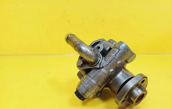Audi A3 S3 8L Power steering pump 1J0422154B