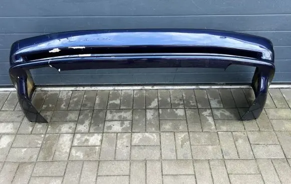 BMW 8 E31 Front bumper 51121940757