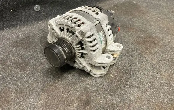 Jeep Grand Cherokee WL Generator/alternator 68391578AB TN4210008255