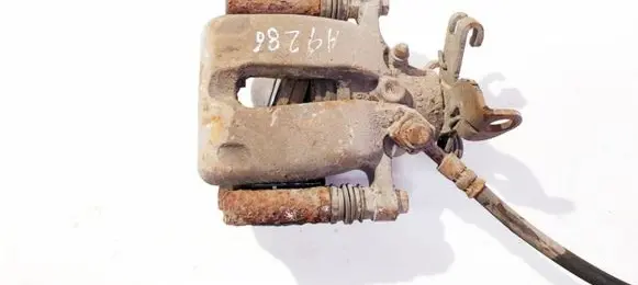 Opel Insignia A Rear brake caliper